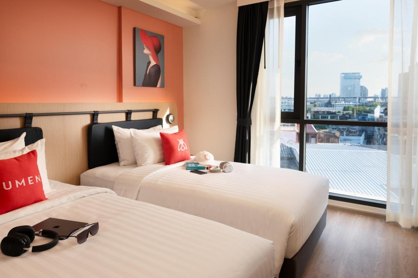 Lumen Bangkok Udomsuk Station Hotel Exterior photo