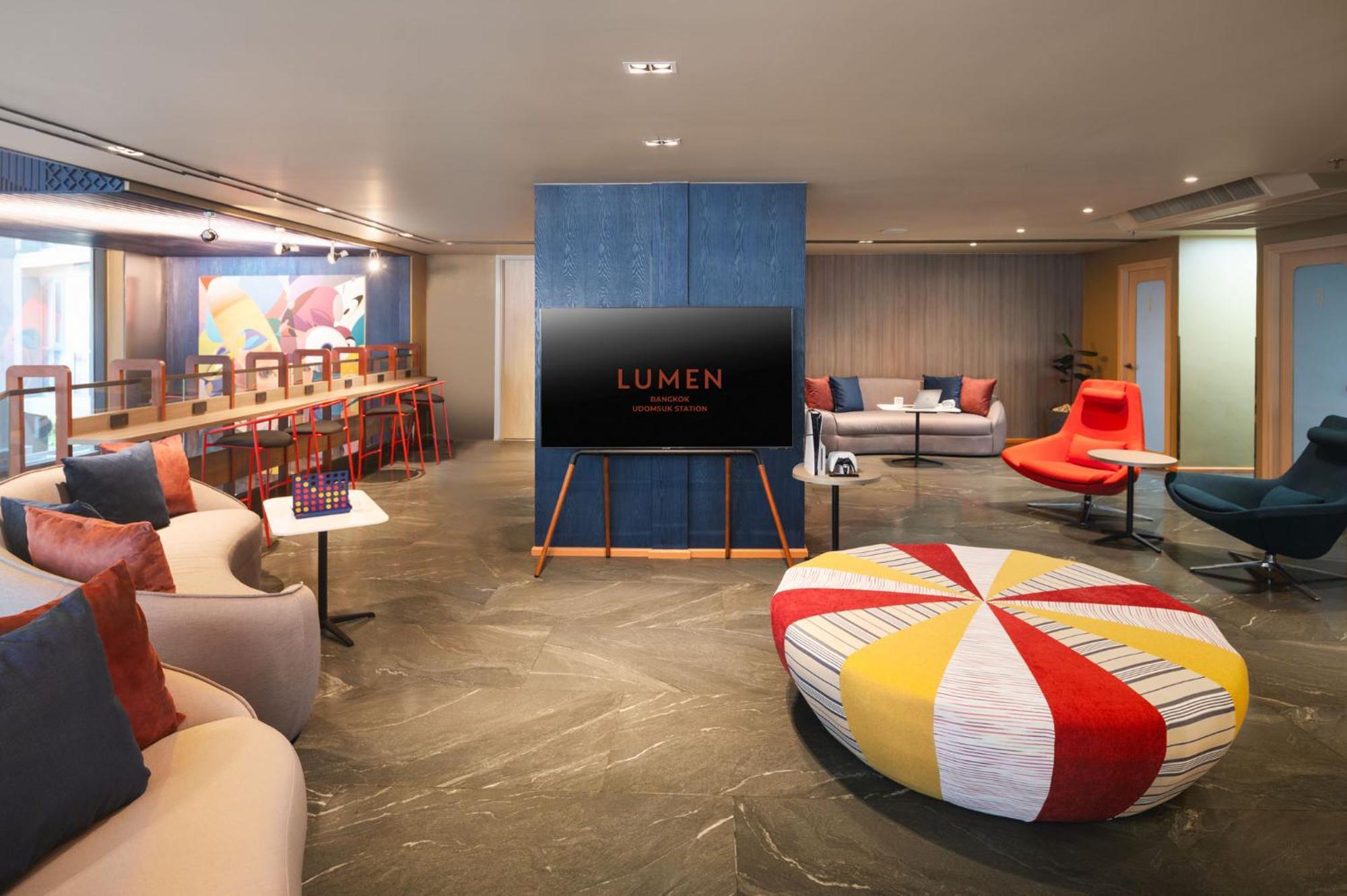 Lumen Bangkok Udomsuk Station Hotel Exterior photo