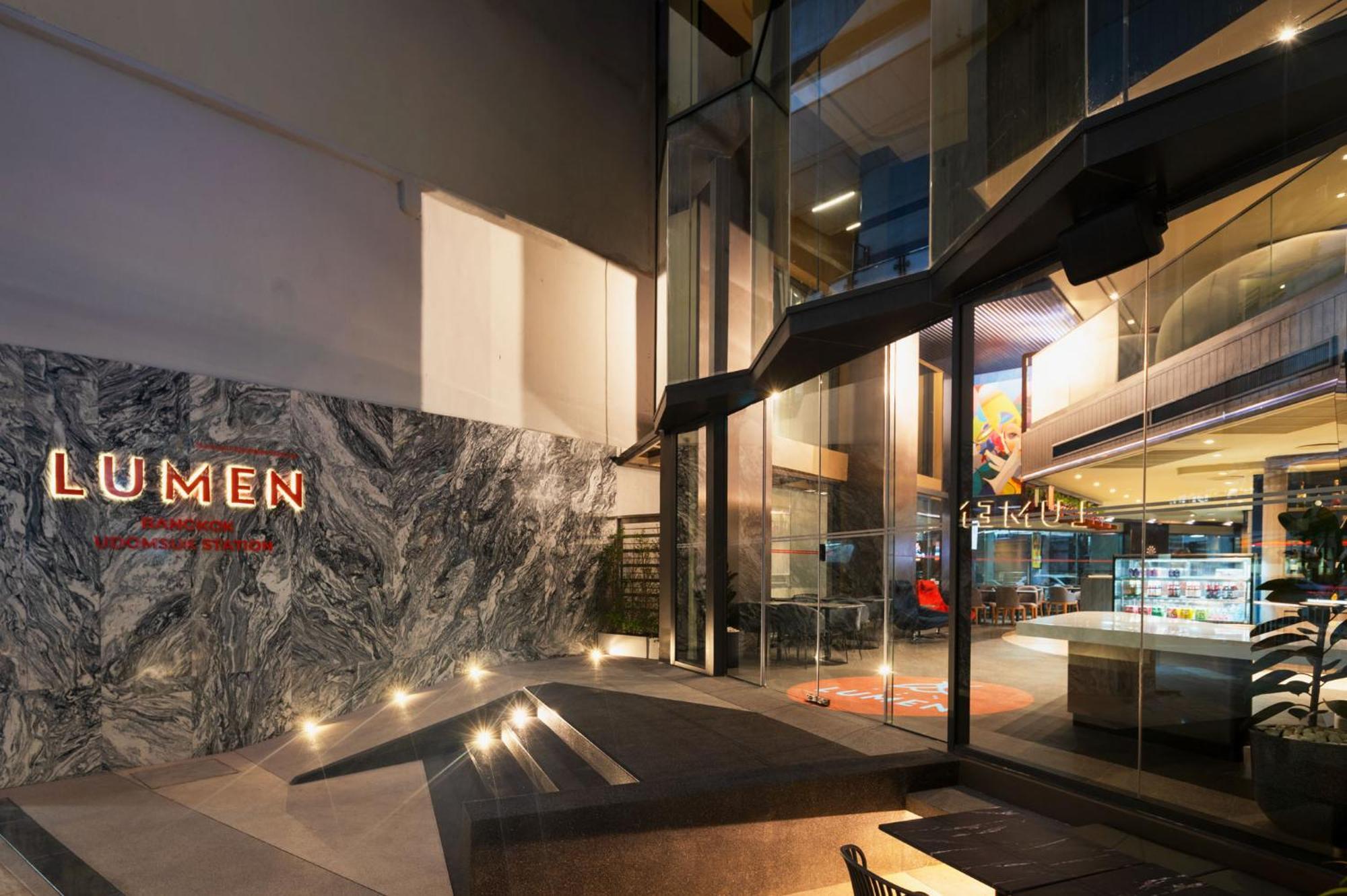 Lumen Bangkok Udomsuk Station Hotel Exterior photo